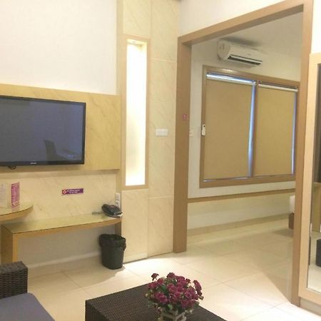 Hotel D' Calia Tarakan Exterior foto